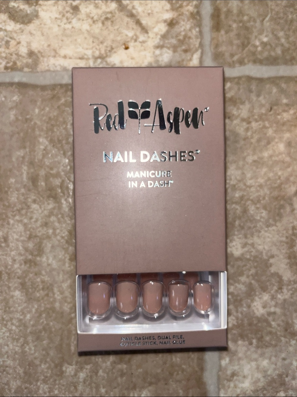 NWT Red Aspen Nail Dashes Press-On Nails - Nude Taupe